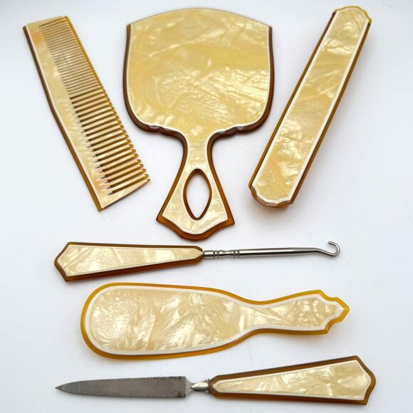Deco Wilcox Vanity Set Comb Box Hook File Shoe Horn Mirror Celluloid Bakelite - Picture 1 of 15
